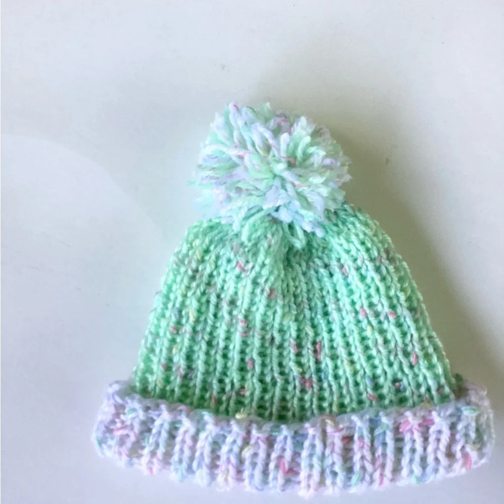 Hat Beanie Baby Pom Pom Green White Knit Pastel Spring Easter